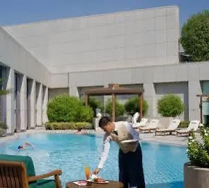 Four Seasons At Kingdom Center Hotel